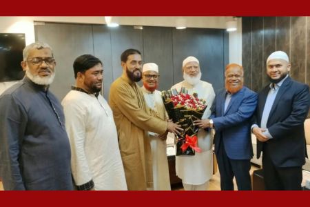 তুরস্ক সফর ও ওমরাহ শেষে দেশে ফিরেছেন বিরোধীদলীয় নেতা শফিকুর রহমান