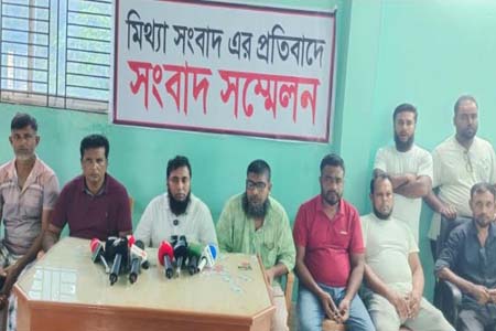 প্রকাশিত সংবাদের প্রতিবাদে বেনাপোলে শহীদ আলীর সংবাদ সম্মেলন