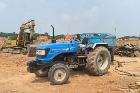 শৈলকুপায় ট্রাক্টর চাপায় মাদ্রাসা ছাত্র নিহত