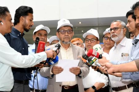 মায়ের শাল দুধের চেয়ে বড় ভিটামিন নেই - স্বাস্থ্যমন্ত্রী