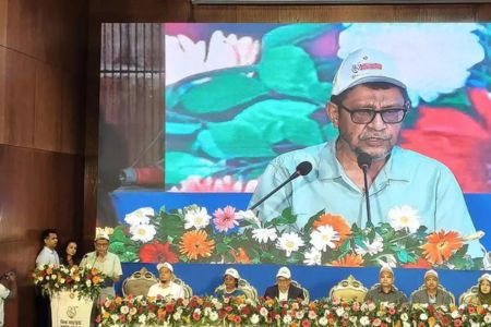 আধুনিক জীবনযাত্রার প্রভাবে মাতৃদুগ্ধ থেকে বঞ্চিত হচ্ছে অনেক শিশু