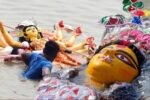 প্রতিমা বিসর্জনের মধ্য দিয়ে শেষ হলো শারদীয় দুর্গোৎসব