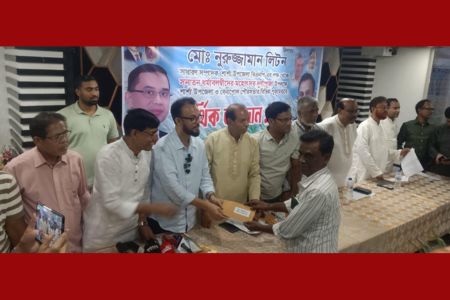শার্শার ৩২টি দুর্গাপূজা মণ্ডপে নুরুজ্জামান লিটনের আর্থিক অনুদান, নিরাপত্তার আশ্বাস বিএনপির