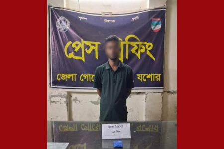 শার্শায় ডিবি পুলিশের পৃথক অভিযানে ১৫০ পিচ ইয়াবা ট্যাবলেটসহ ৩ মাদক কারবারি আটক