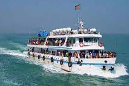 পর্যটকবাহী জাহাজ চলাচল