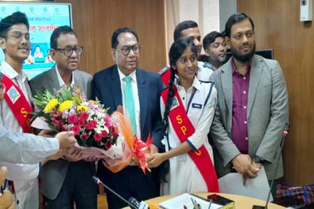শ্রমিক অসন্তোষ ইস্যুতে সচিব