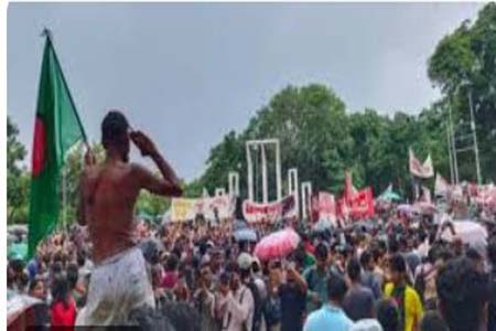 শহীদ মিনারে আজ বিকেলে সমাবেশ ডেকেছে ছাত্র আন্দোলনকারী