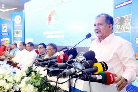 চক্রান্ত না করে দেশ গড়ার কাজে আত্মনিয়োগ করুন - তথ্যমন্ত্রী