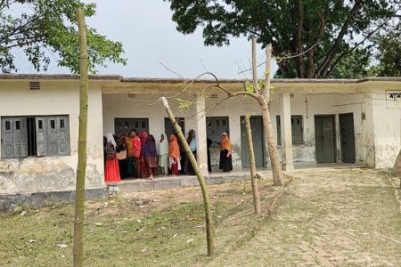 চিকিৎসক ও সরঞ্জাম সংকটে শার্শার উপ-স্বাস্থ্যকেন্দ্রগুলোতে সেবা বন্ধ