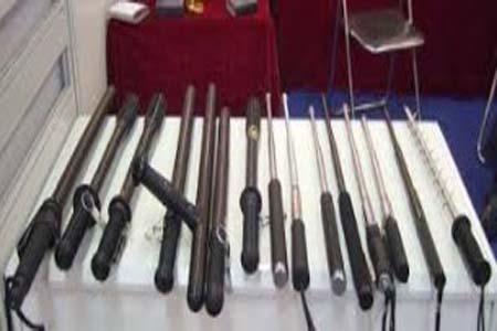 স্পাইকড শক ব্যাটন