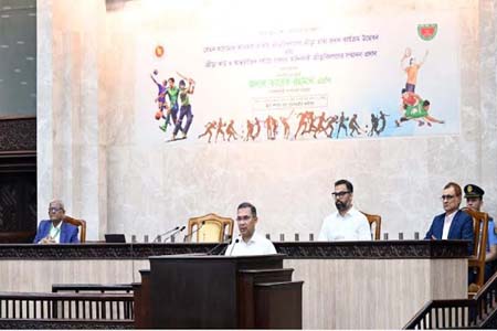 রাজনীতির সঙ্গে সম্পৃক্ত না হওয়ার আহ্বান