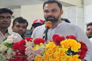 খেলাধুলার মাধ্যমে তরুণ সমাজকে সুসংগঠিত করে সুন্দর বাংলাদেশ গড়া সম্ভব