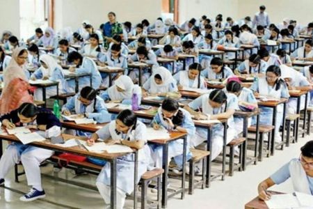এসএসসি ও সমমানের পরীক্ষার দ্বিতীয় দিনে অনুপস্থিত ২৭ হাজার