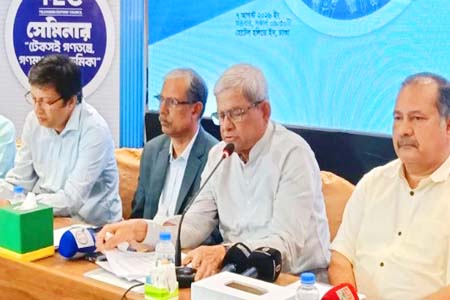 টেকসই গণতন্ত্র প্রতিষ্ঠায় স্বাধীন ও শক্তিশালী গণমাধ্যমের বিকল্প নেই