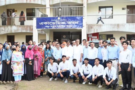 শিক্ষার্থীদের উদ্ভাবন ও গবেষণায় মনোনিবেশ করতে হবে – মৎস্য ও প্রাণিসম্পদ এবং কৃষিমন্ত্রী