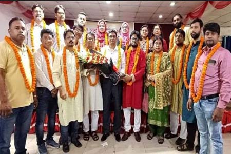 ঢাকা সাব-এডিটরস কাউন্সিলের নবনির্বাচিত কমিটি দায়িত্ব গ্রহণ