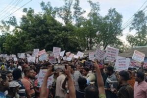 সুন্দরবনকে বনদস্যুমুক্ত করার দাবীতে গণমিছিল