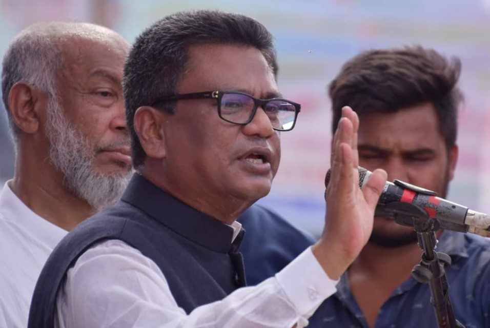 ক্ষমা প্রার্থনা করলে বাংলার মানুষ নৌকা মার্কাকে ফিরিয়ে দেবেনা -হুইপ স্বপন  