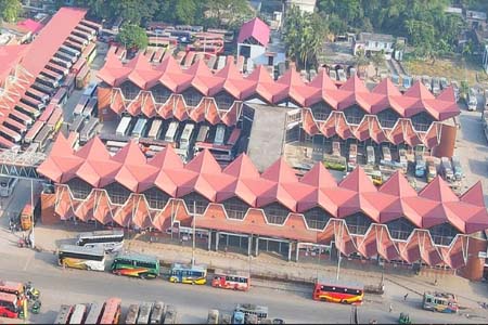 সিলেটে ছাড়ছে না দূরপাল্লার বাস, চলছে ট্রেন