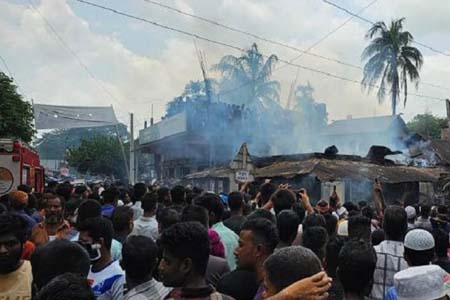 সিলেটে আগুনে পুড়ল ৫ দোকান