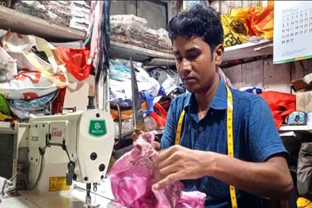 দর্জি বাড়ির ব্যস্ততা