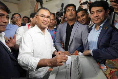 ঢাকা-১৭ : ১৮ কেন্দ্রের ফলাফলে এগিয়ে তারেক রহমান