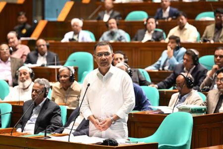 আমাদের প্রথম এবং প্রধান দায়িত্ব জনগণের দেখভাল করা - সংসদে প্রধানমন্ত্রী