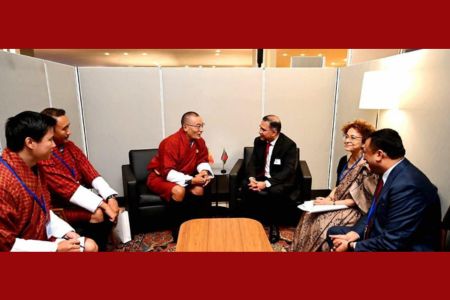 জাতিসংঘ সদর দপ্তরে ভুটানের প্রধানমন্ত্রী ও মালদ্বীপের ভাইস প্রেসিডেন্টের সাথে প্রধানমন্ত্রীর সাইডলাইন বৈঠক