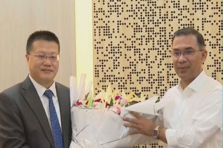 প্রধানমন্ত্রীর সঙ্গে চীনের রাষ্ট্রদূতের সৌজন্য সাক্ষাৎ