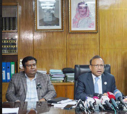 জলবায়ু এবং অসচেতনতায় ডেঙ্গু মাত্রাতিরিক্ত বেড়ে গেছে -স্থানীয় সরকারমন্ত্রী