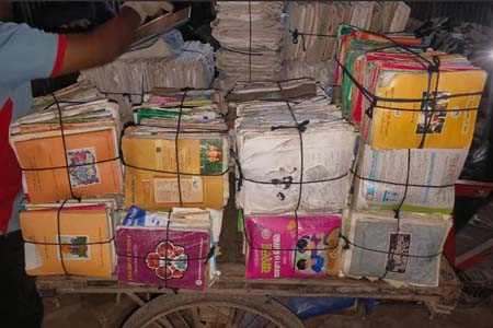 ভাঙারির গোডাউনে সরকারি পাঠ্যপুস্তক