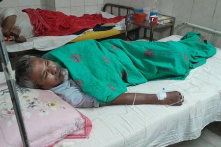 সীমানার গাছ লাগানোকে কেন্দ্র করে সংঘর্ষ, আহত ১