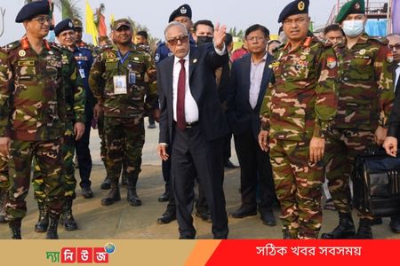 মিঠামইনে সেনানিবাস পরিদর্শনে রাষ্ট্রপতি