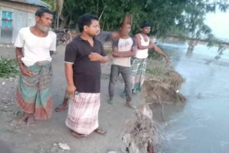 তিস্তার ভাঙ্গনে প্রায় শতাধিক পাকাবাড়ি সহ সেতু নদীগর্ভে বিলীন