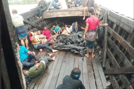 মেঘনায় ট্রলার ডুবি