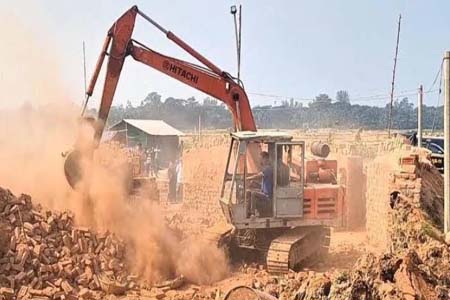 বিকল্প ছাড়া বন্ধ না করার দাবি শ্রমিক-মালিকদের