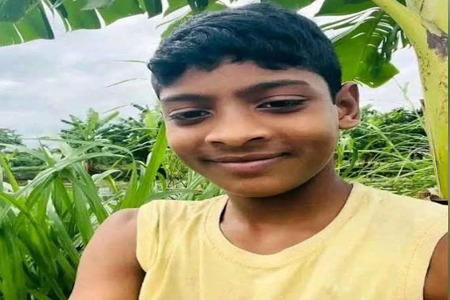 নড়াইলে মোটরসাইকেল কিনে না দেওয়ায় স্কুলছাত্র গলায় ফাঁস নিয়ে আত্মহত্যা