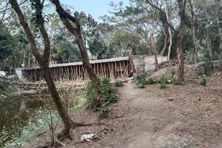 অপ্রয়োজনীয় সেতু নির্মাণ