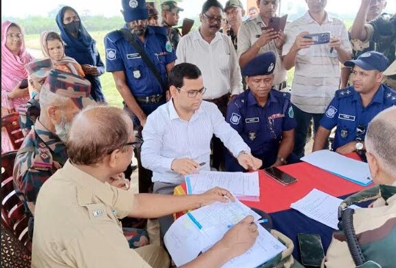 সীমান্তে পতাকা বৈঠকে ভারতীয় নাগরিককে হস্তান্তর