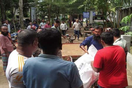 ট্রলির ধাক্কায় ভ্যানচালক নিহত