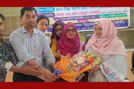 নওগাঁর মান্দায় ভার্ক-এর শিক্ষাবৃত্তি পেল ৩২ মেধাবী শিক্ষার্থী
