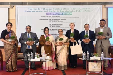 জলবায়ু ঝুঁকি মোকাবিলায় নারী