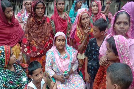 কলহের জেরে স্ত্রীকে কুপিয়ে হত্যা