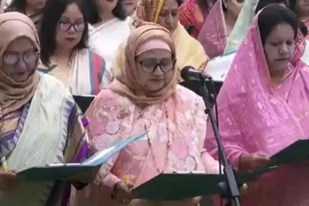 শপথ গ্রহণ করলেন সংরক্ষিত নারী আসনের ৪৯ এমপি