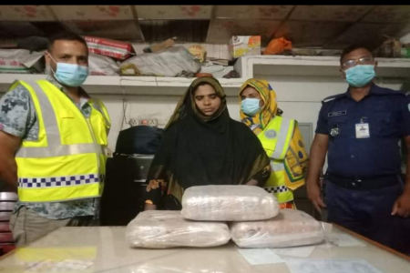 বেনাপোলে ৬ কেজি গাঁজাসহ নারী মাদক ব্যবসায়ী আটক