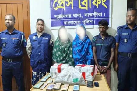 গাঁজা সহ গ্রেফতার