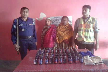 বাগআঁচড়ায় ফেন্সিডিলসহ দুুুই নারী মাদক ব্যবসায়ী আটক 