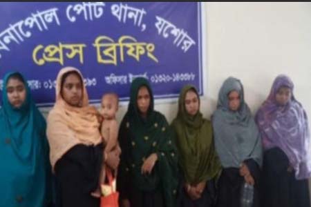 নারী ছিনতাইকারী গ্রেফতার