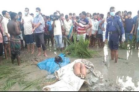 গৃহবধূকে ৪ টুকরো
