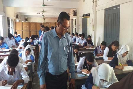 এসএসসি পরীক্ষা অনুষ্ঠিত